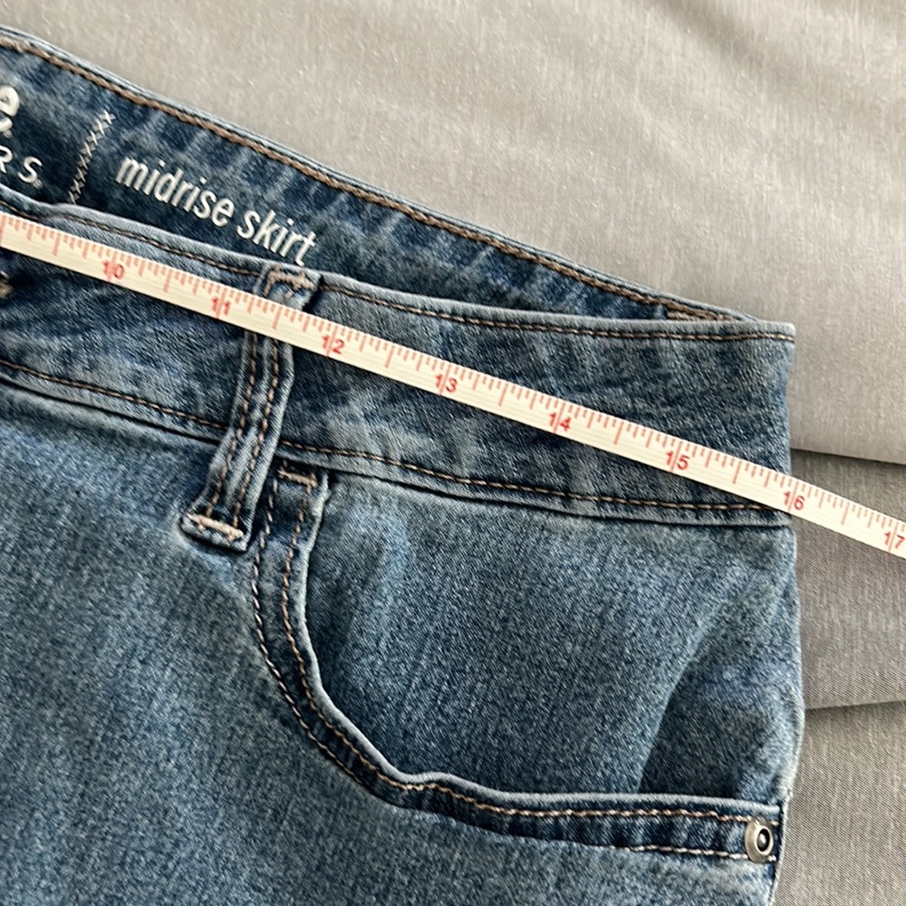 Lee Riders denim skirt - Picture 3 of 6